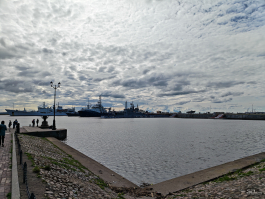 Обзор складного смартфона HONOR Magic V5: снова самый тонкий, но есть нюансы