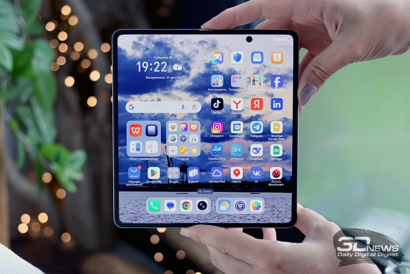 Обзор складного смартфона HONOR Magic V5: снова самый тонкий, но есть нюансы