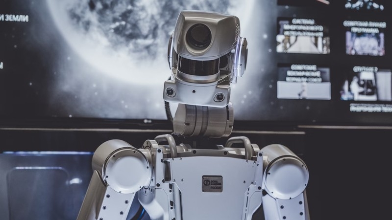 OpenAI планирует заняться гуманоидными роботами и собирает команду специалистов в робототехнике