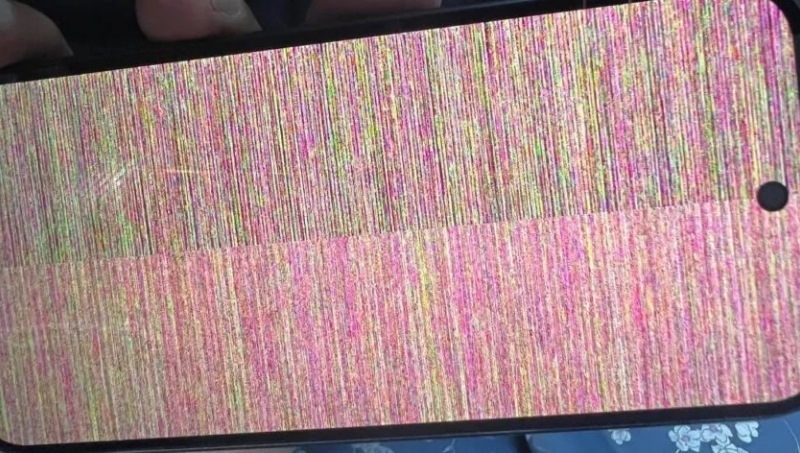 Покупатели смартфонов Google Pixel 10 жалуются на проблемы с дисплеем