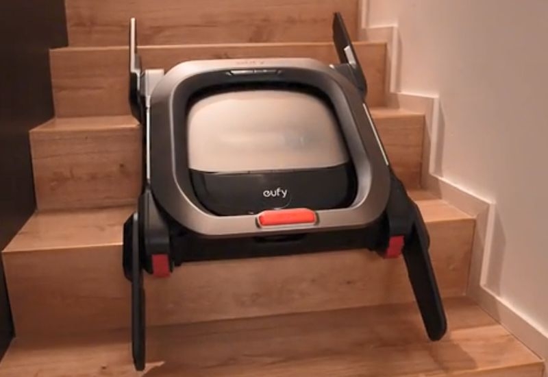 Представлен Eufy MarsWalker &mdash; робот для подъёма и спуска роботов- пылесосов по лестницам