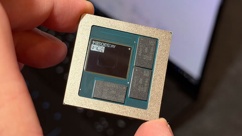 Qualcomm показала живьём флагманский 18-ядерный Snapdragon X2 Elite с набортной памятью