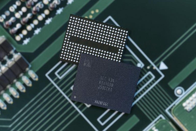 Samsung забуксовала с флеш-памятью — выпуск QLC NAND девятого поколения отложен до 2026 года