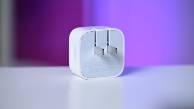 Вместе с iPhone 17 компания Apple выпустила динамическую зарядку с плавающей до 60 Вт мощностью