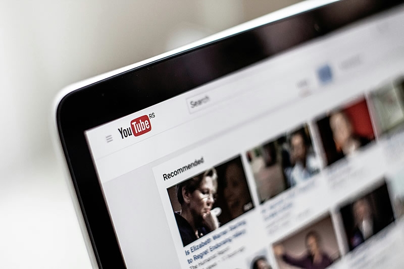 YouTube перестал считать пользователей с блокировщиками рекламы за людей — у блогеров резко упали просмотры