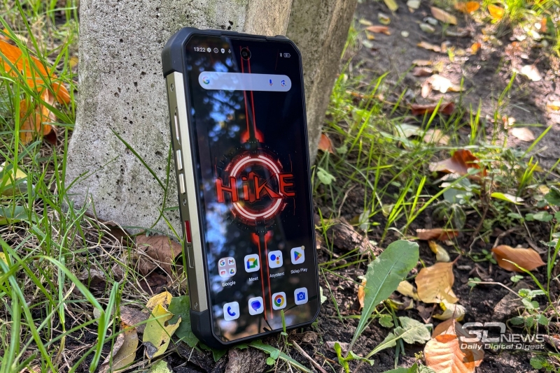 8849 Hike &mdash; защищённый смартфон с дальнобойным фонариком и батареей 23 800 мА&middot;ч с быстрой зарядкой