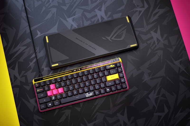 Asus представила клавиатуру Falchion Ace HFX ZywOo Edition для фанатов Counter-Strike