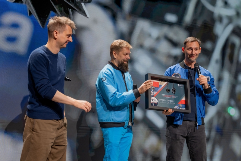 CD Projekt Red отправила &laquo;Ведьмака&raquo; в космос