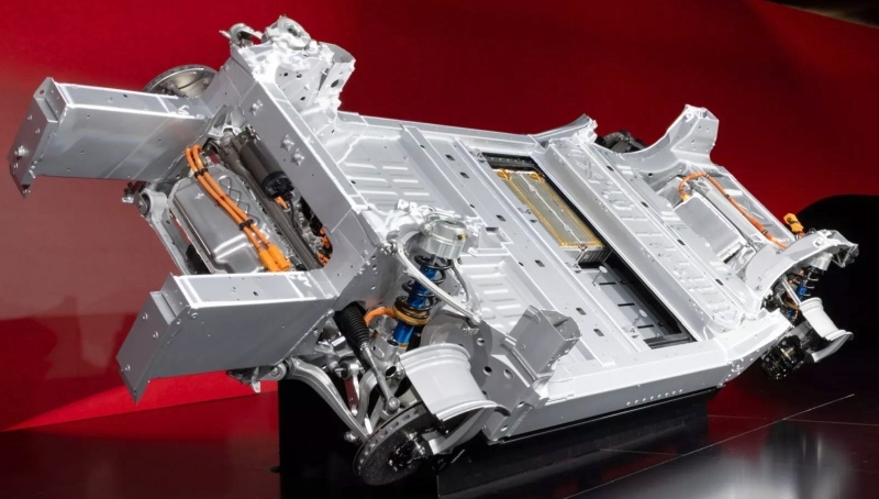 Ferrari анонсировала свой первый электрокар Elettrica: четыре мотора, 1000 л.с., запас хода 530 км и усилитель рёва