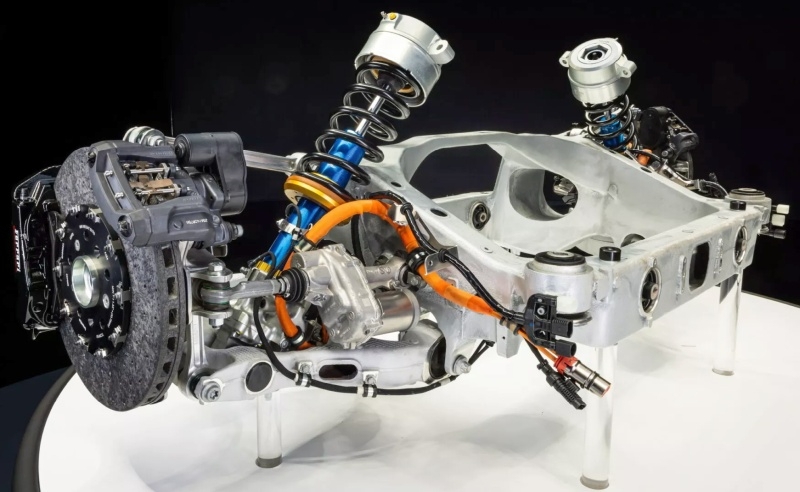 Ferrari анонсировала свой первый электрокар Elettrica: четыре мотора, 1000 л.с., запас хода 530 км и усилитель рёва