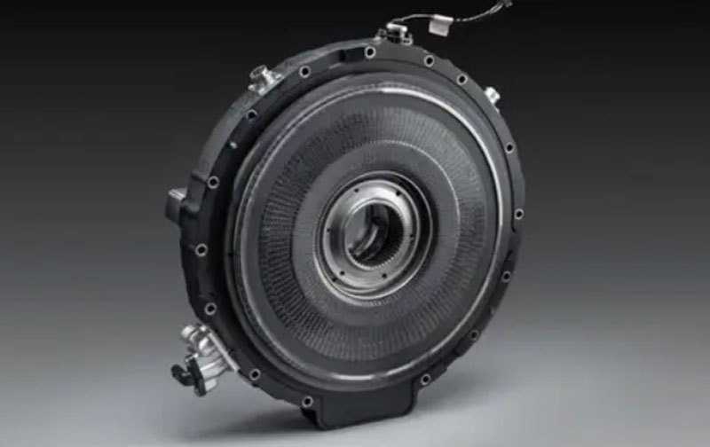 Mercedes-Benz построила самый мощный в мире 13-килограммовый электродвигатель