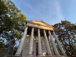 Обзор смартфона Apple iPhone 17: долгожданные улучшения