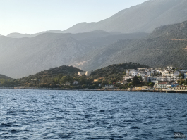 Обзор смартфона HUAWEI nova 14: плоский красавец с крутыми камерами