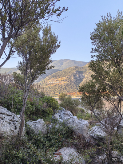 Обзор смартфона HUAWEI nova 14: плоский красавец с крутыми камерами