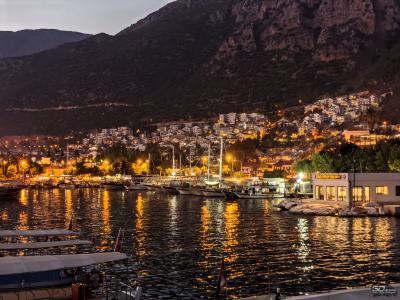 Обзор смартфона HUAWEI nova 14: плоский красавец с крутыми камерами