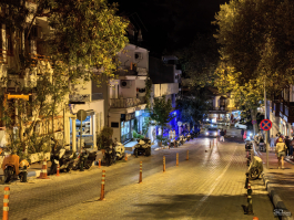 Обзор смартфона HUAWEI nova 14: плоский красавец с крутыми камерами