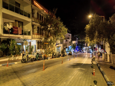 Обзор смартфона HUAWEI nova 14: плоский красавец с крутыми камерами