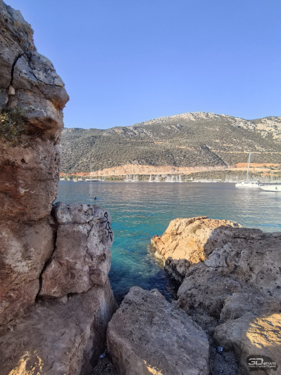 Обзор смартфона HUAWEI nova 14: плоский красавец с крутыми камерами