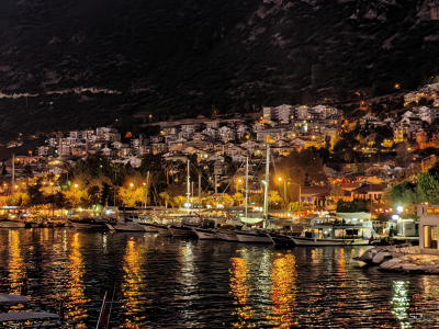 Обзор смартфона HUAWEI nova 14: плоский красавец с крутыми камерами