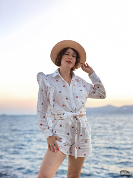 Обзор смартфона HUAWEI nova 14: плоский красавец с крутыми камерами