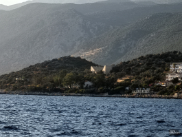 Обзор смартфона HUAWEI nova 14: плоский красавец с крутыми камерами