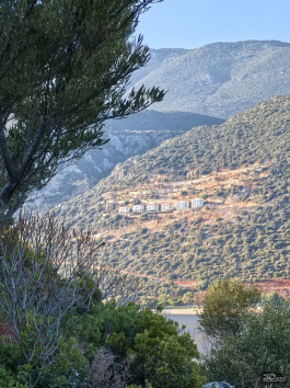 Обзор смартфона HUAWEI nova 14: плоский красавец с крутыми камерами