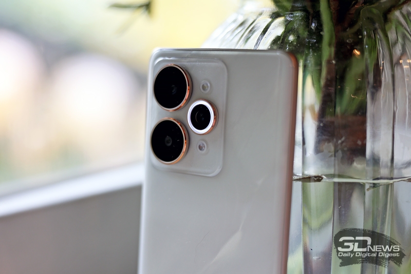 Обзор смартфона realme 15 Pro: светит, но не греется