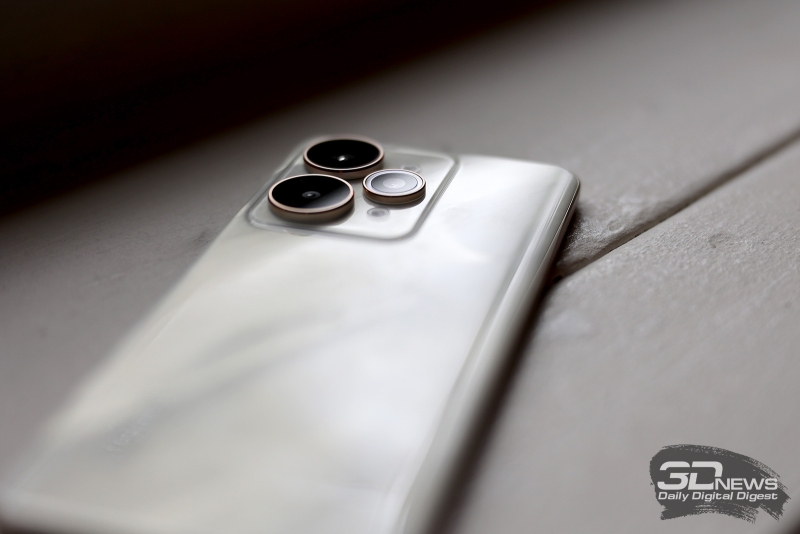 Обзор смартфона realme 15 Pro: светит, но не греется
