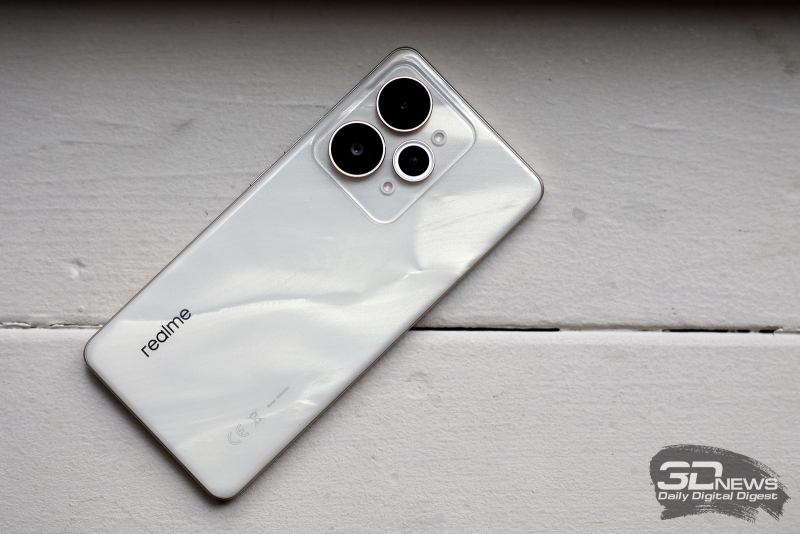 Обзор смартфона realme 15 Pro: светит, но не греется