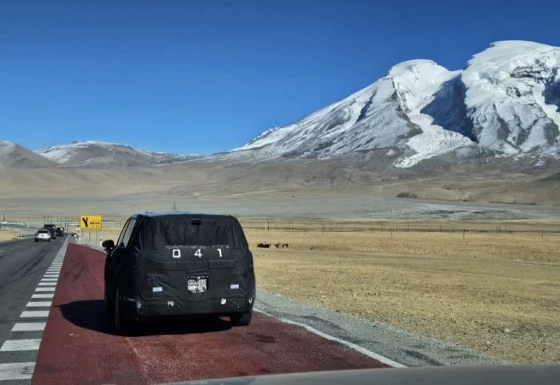 Прототипы флагманского внедорожника Xiaomi YU9 замечены на тестах в высокогорной местности