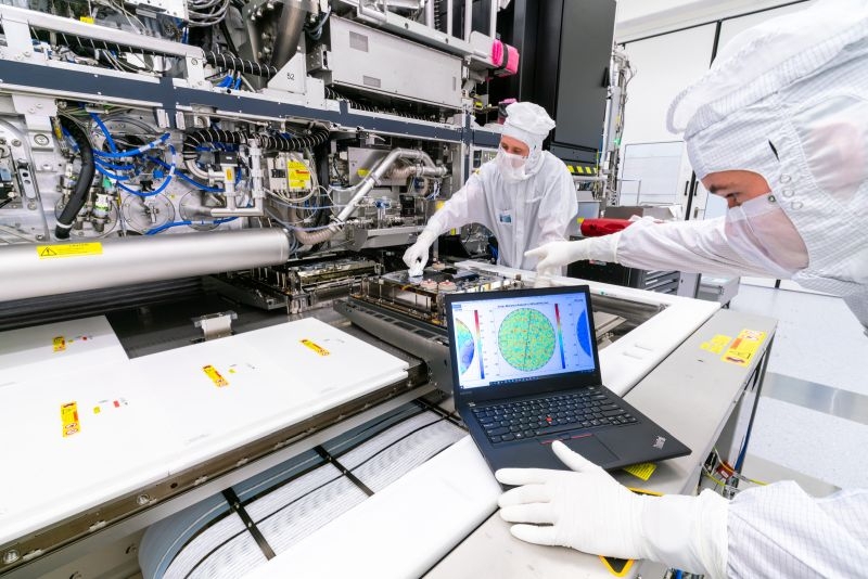 Samsung получит первый литограф ASML для техпроцессов тоньше 2 нм до конца текущего года