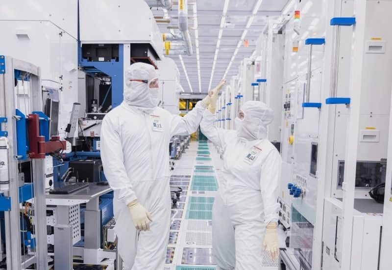 Власти США готовятся запретить экспорт китайских чипов, изготовленных с использованием американского ПО