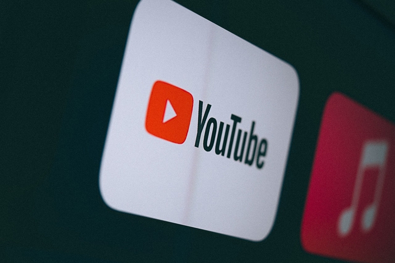 YouTube объявил войну ИИ-диспфейкам, запустив функцию &laquo;Определение сходства&raquo;