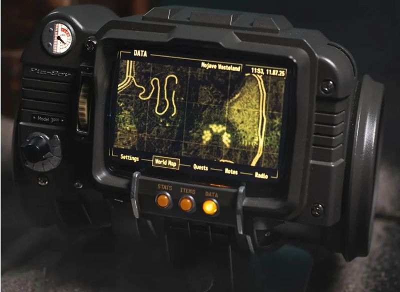 Bethesda представила рабочий Pip-Boy 3000 из Fallout — с фальшивым счётчиком Гейгера за $300