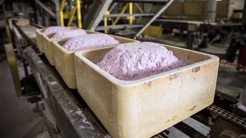 Китай узаконил годовую отсрочку по введению жёстких мер контроля над поставками редкозёмов в США