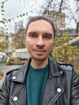 Обзор смартфона OnePlus 15: самый мощный смартфон осени 2025