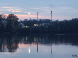 Обзор смартфона OnePlus 15: самый мощный смартфон осени 2025