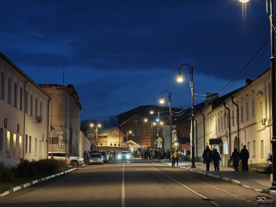 Обзор смартфона OnePlus 15: самый мощный смартфон осени 2025