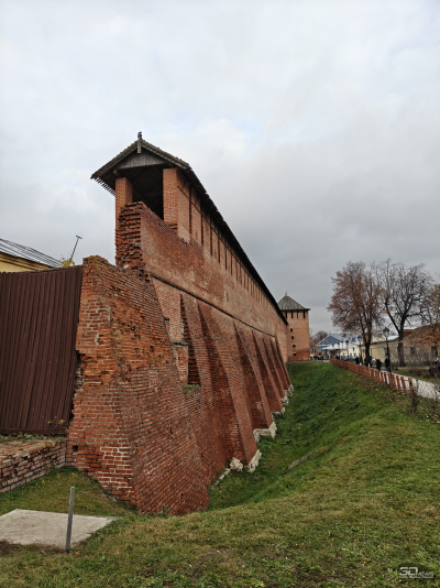 Обзор смартфона OnePlus 15: самый мощный смартфон осени 2025