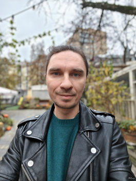 Обзор смартфона OnePlus 15: самый мощный смартфон осени 2025