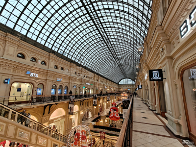 Обзор смартфона OnePlus 15: самый мощный смартфон осени 2025