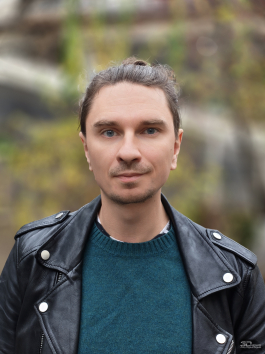 Обзор смартфона OnePlus 15: самый мощный смартфон осени 2025