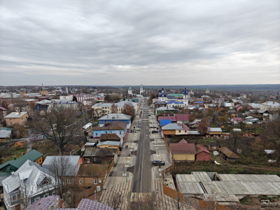 Обзор смартфона OnePlus 15: самый мощный смартфон осени 2025