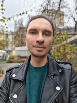 Обзор смартфона OnePlus 15: самый мощный смартфон осени 2025