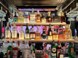 Обзор смартфона OnePlus 15: самый мощный смартфон осени 2025