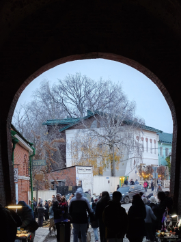 Обзор смартфона OnePlus 15: самый мощный смартфон осени 2025