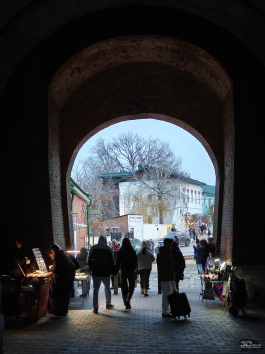 Обзор смартфона OnePlus 15: самый мощный смартфон осени 2025