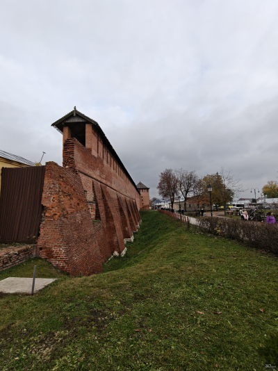 Обзор смартфона OnePlus 15: самый мощный смартфон осени 2025