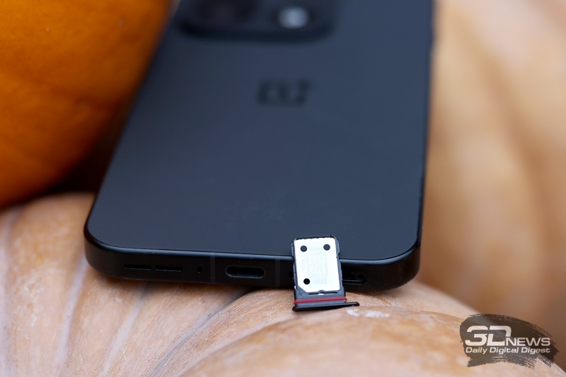 Обзор смартфона OnePlus 15: самый мощный смартфон осени 2025