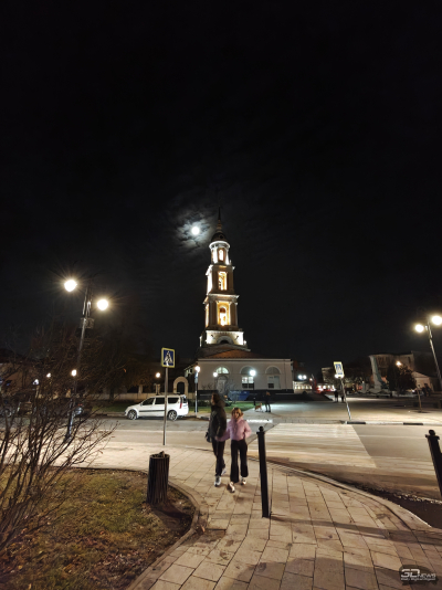 Обзор смартфона OnePlus 15: самый мощный смартфон осени 2025